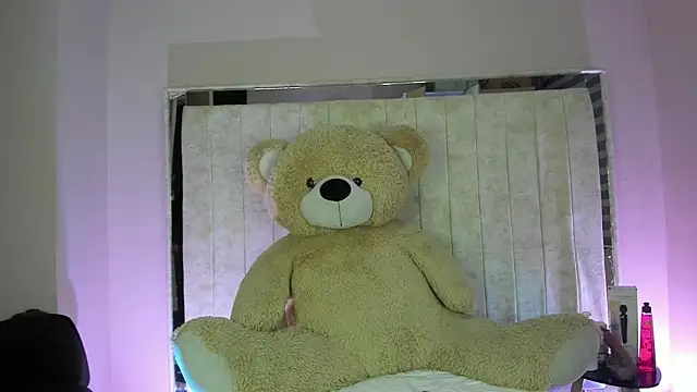 Danna 777  online show from November 29, 2025, 1:28 am