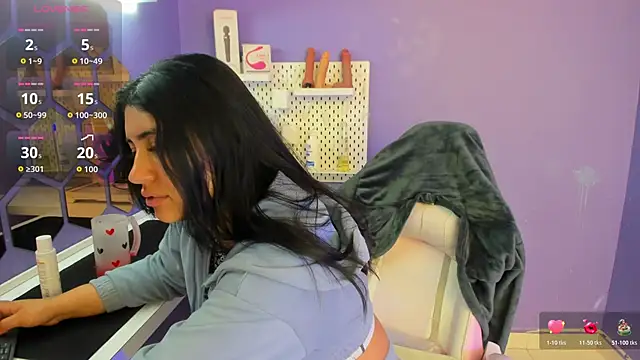 Danna 777  online show from October 21, 2025, 12:15 pm