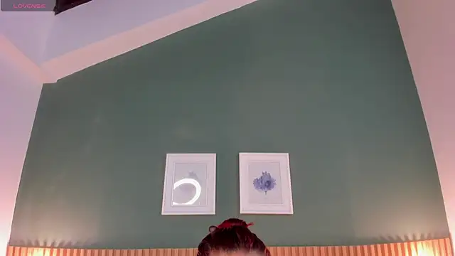  anavictoria  online show from January 8, 2026, 5:08 pm