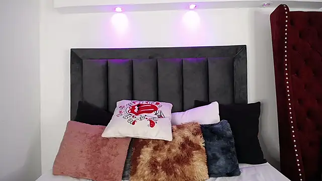 Tifanny Sweett online show from February 1, 2025, 7:26 am