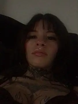 Tifanny Sweett online show from September 19, 2025, 8:40 am