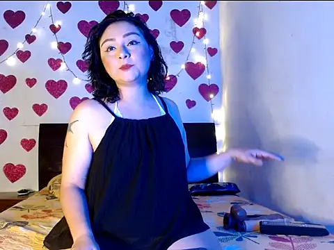 Snapshot of Kaory_32 chatting on February 18, 2025, 5:42 am Kaory 32 online show from February 18, 2025, 5:42 am