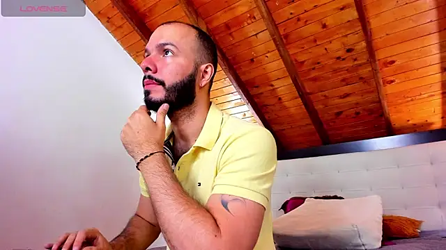 Tom Bailey online show from November 14, 2025, 1:04 pm