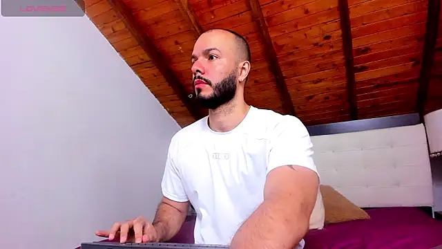 Tom Bailey online show from March 3, 2026, 12:45 pm