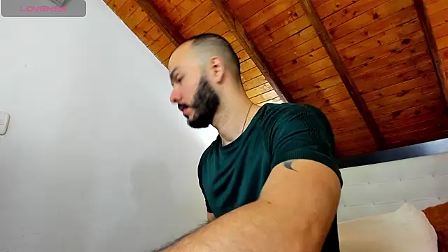 Tom Bailey online show from December 4, 2025, 12:48 pm