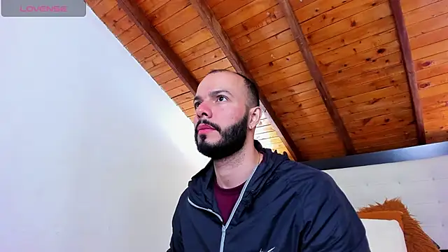 Tom Bailey online show from October 13, 2025, 12:07 pm