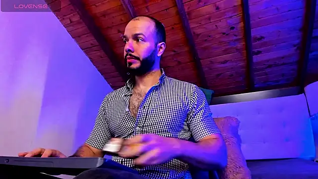 Tom Bailey online show from February 8, 2026, 12:47 pm