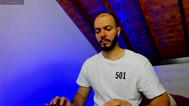 Tom Bailey online show from April 2, 2026, 12:56 pm