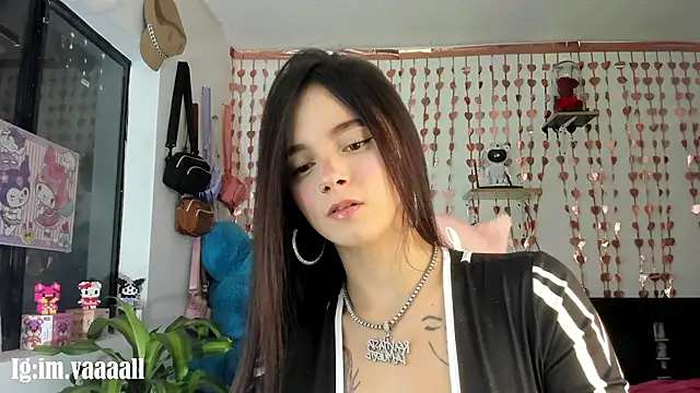 lucyy tay online show from October 11, 2025, 8:54 pm