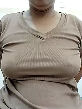 Lanyingxin18 online show from December 17, 2025, 6:40 am