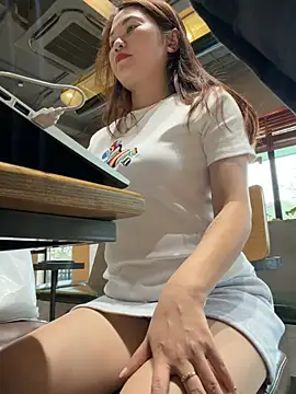 Emily 9xx online show from March 20, 2026, 1:28 am