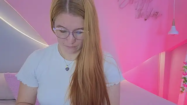 AllisonRoberts  online show from May 19, 2026, 12:01 pm