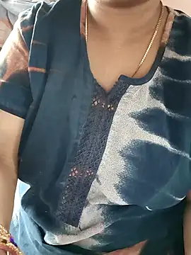 cuteyqueen online show from March 17, 2025, 3:03 am