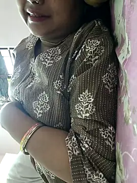 cuteyqueen online show from October 5, 2025, 10:06 am