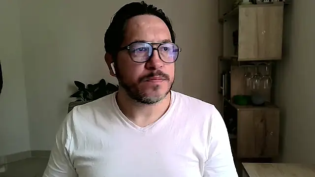 OsoMaduro12 online show from February 12, 2026, 1:11 pm