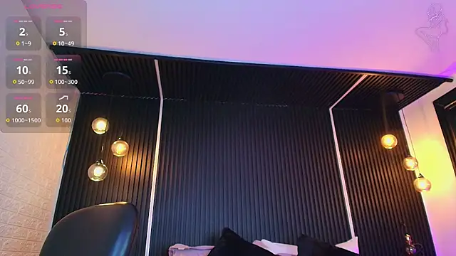  Holly Cat online show from October 24, 2025, 8:52 pm