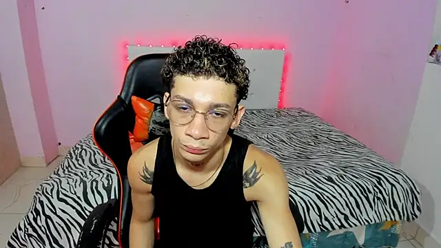 mateodeamjo online show from October 20, 2025, 11:49 pm