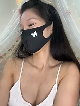 Snapshot of Gyuu-Nyuu chatting on March 4, 2026, 12:13 pm Gyuu-Nyuu online show from March 4, 2026, 12:13 pm