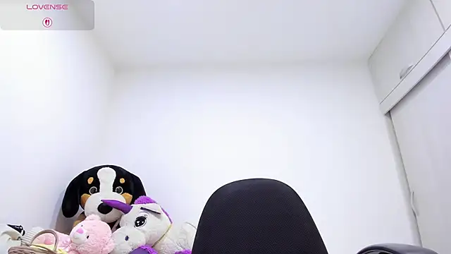 Amelia Debora Antonella online show from July 7, 2026, 2:20 pm