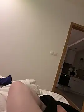 fekedaniel1999 online show from April 26, 2026, 9:34 pm