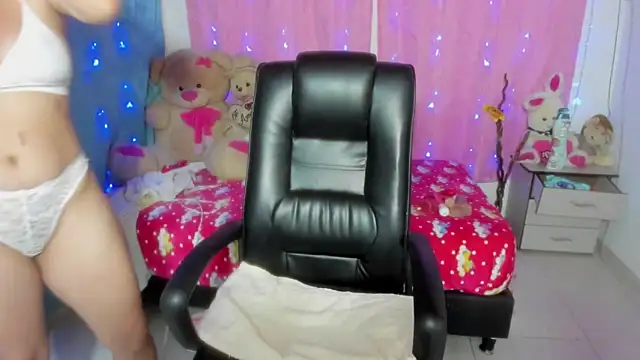 Dana Jeins online show from December 5, 2025, 1:10 pm