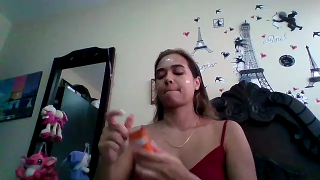 trianabell online show from September 24, 2025, 4:24 pm