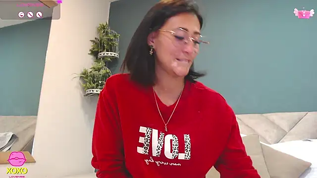 SharisWillian online show from April 9, 2026, 3:19 am