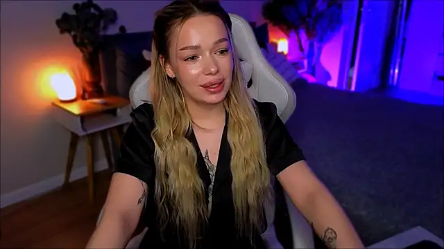 Lily Yin online show from March 12, 2026, 5:55 am