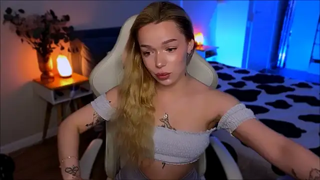 Lily Yin online show from July 10, 2026, 6:02 am