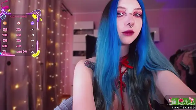 JustMeowGirl online show from November 3, 2025, 4:17 am