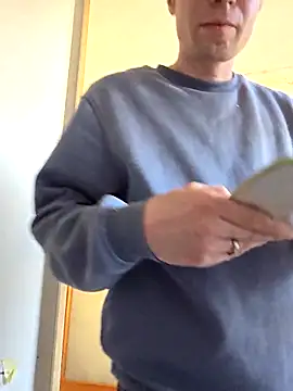 Schnubby1 online show from March 12, 2026, 3:16 pm