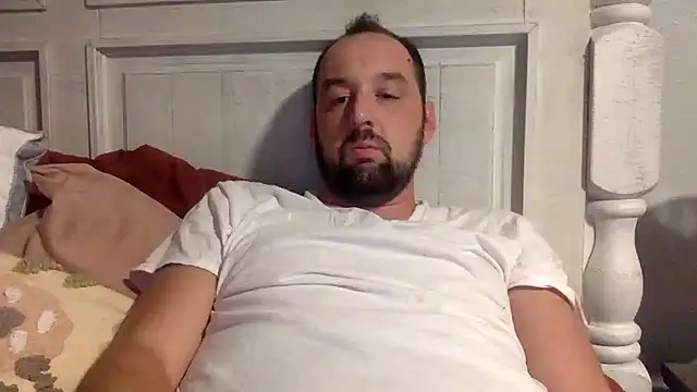 Snapshot of Kink_Master_Daddy chatting on October 4, 2025, 12:34 am Kink Master Daddy online show from October 4, 2025, 12:34 am