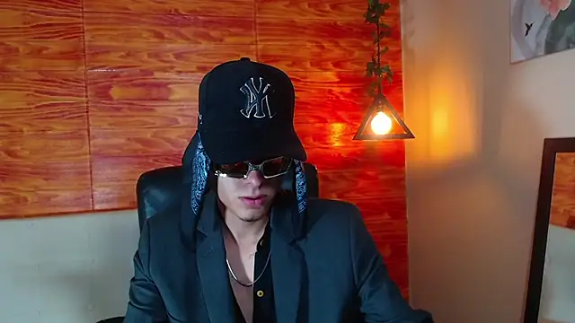 Bastiaan 28 online show from February 16, 2025, 3:04 am