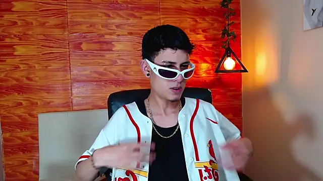 Bastiaan 28 online show from March 16, 2025, 3:25 am