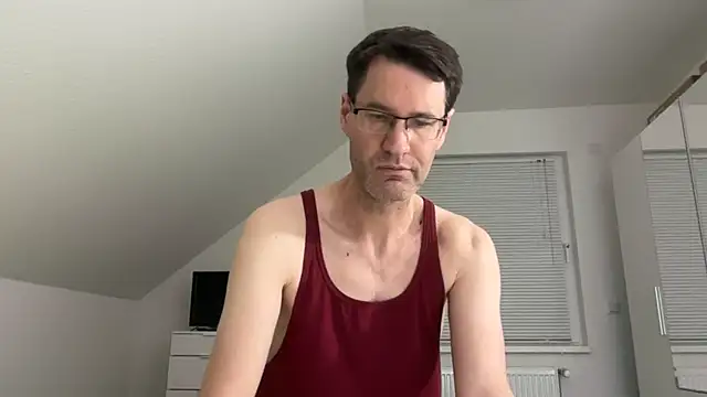 Snapshot of zxzx_cam1 chatting on February 22, 2026, 4:30 pm zxzx cam1 online show from February 22, 2026, 4:30 pm