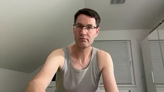 Snapshot of zxzx_cam1 chatting on February 6, 2026, 10:50 pm zxzx cam1 online show from February 6, 2026, 10:50 pm