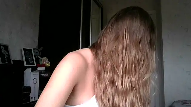 AngelinaLove28 online show from October 25, 2025, 7:40 am