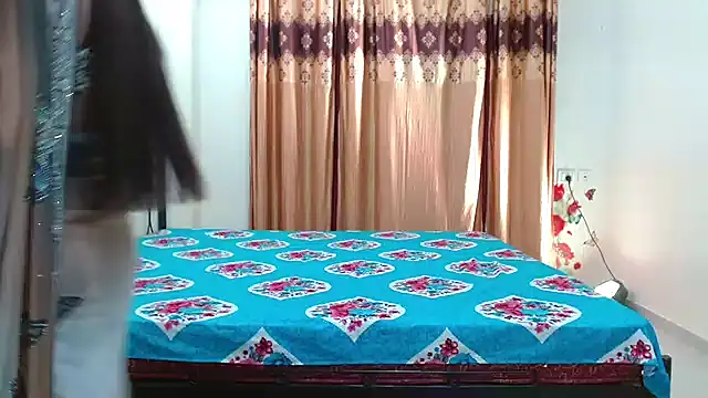 Baby girl sophia online show from January 30, 2025, 6:43 pm