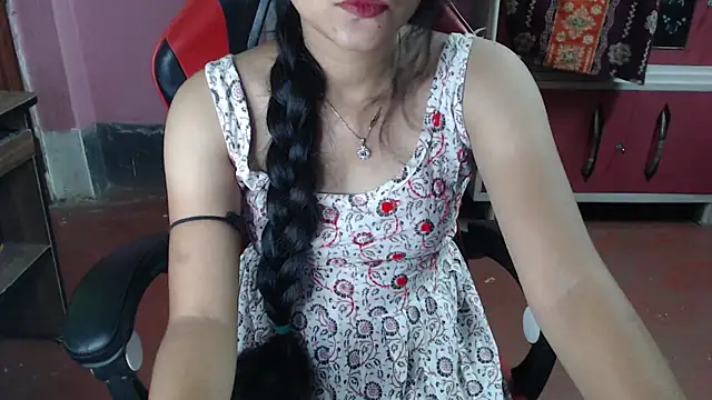 Angel Alison  online show from May 18, 2026, 6:34 pm