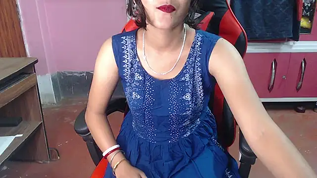 Angel Alison  online show from February 11, 2025, 6:22 pm