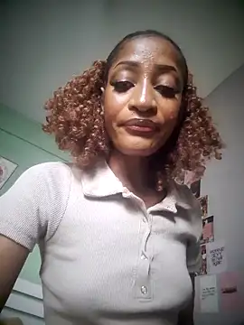 GoddessVee online show from November 10, 2025, 12:43 pm