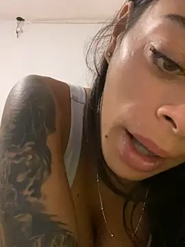 Snapshot of canderodrig777 chatting on February 6, 2025, 1:10 pm canderodrig777 online show from February 6, 2025, 1:10 pm