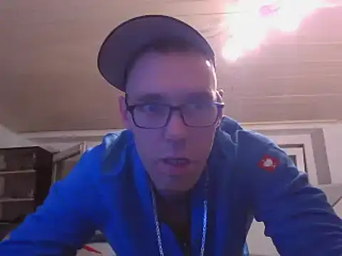 Snapshot of 0815lukas2024 chatting on December 22, 2024, 11:20 pm 0815lukas2024 online show from December 22, 2024, 11:20 pm
