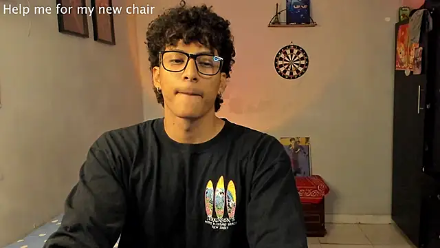 Snapshot of Ivano_joness chatting on March 21, 2025, 4:28 am Ivano joness online show from March 21, 2025, 4:28 am