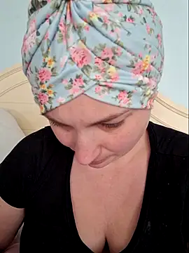 MilfyMrsRobinson online show from February 24, 2026, 1:23 pm