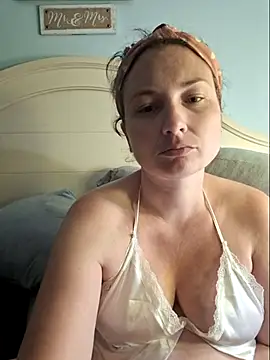 MilfyMrsRobinson online show from March 22, 2025, 2:27 am