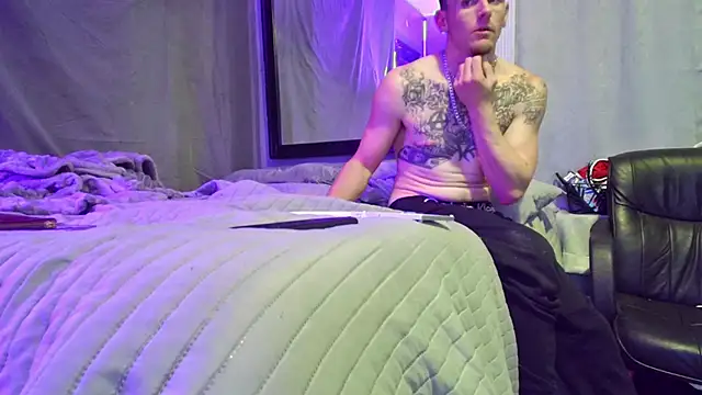 Snapshot of RyleyRydes chatting on December 23, 2024, 9:16 am RyleyRydes online show from December 23, 2024, 9:16 am