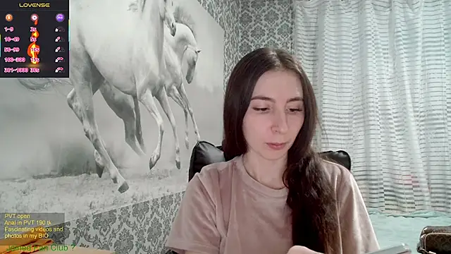 Wowpornoo online show from February 26, 2025, 5:00 pm