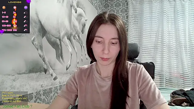 Wowpornoo online show from February 17, 2025, 12:05 pm