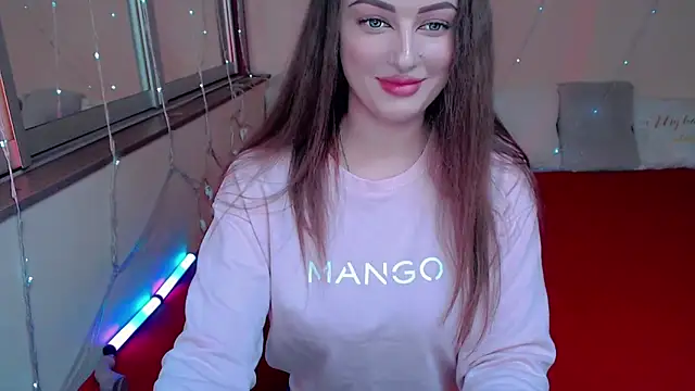 LizaSenri online show from February 3, 2026, 8:08 am